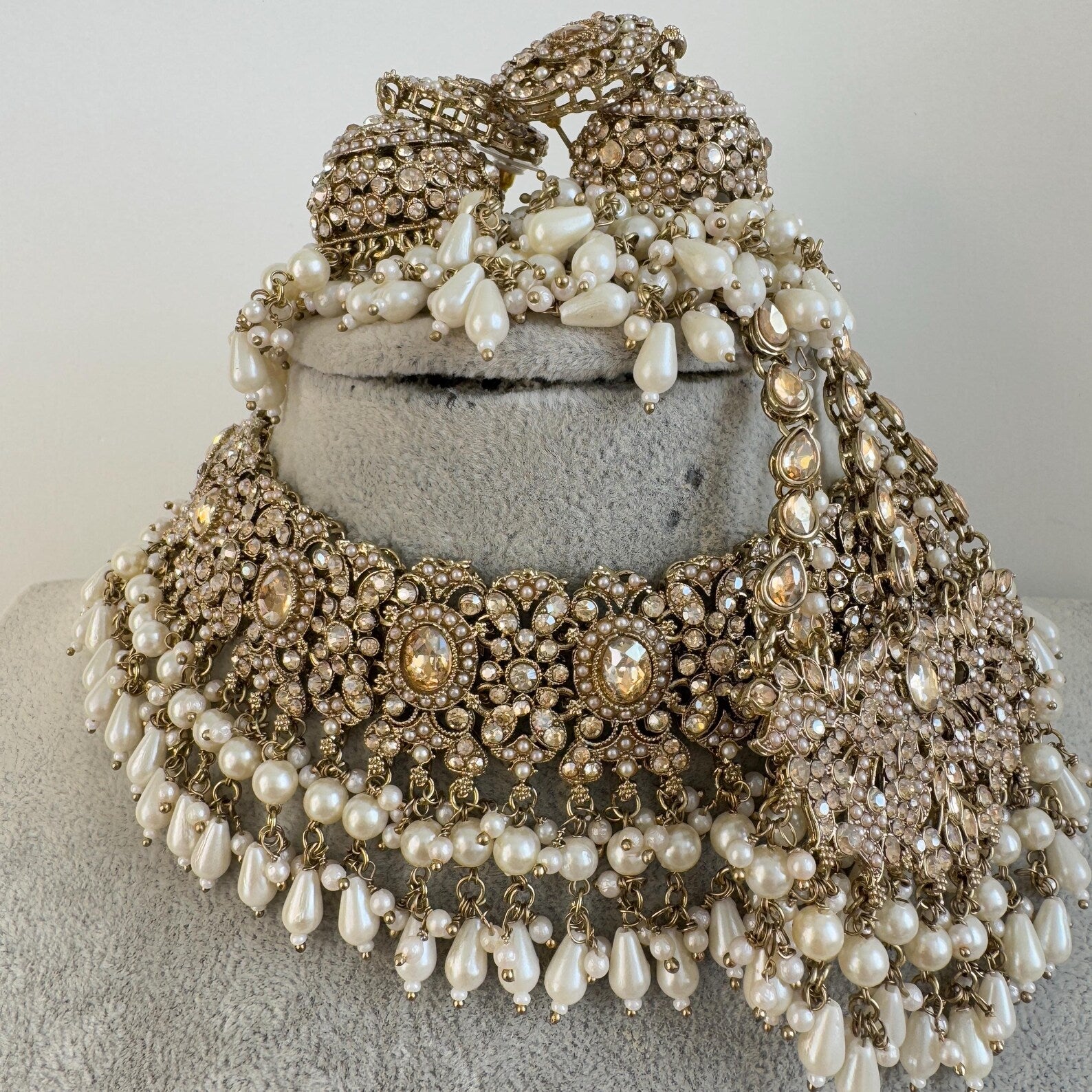 White Champagne Antique Shadow Stone Pearl Choker Necklace with earring and tikka and Passa Bridal necklace Indian Pakistani Punjabi Wedding