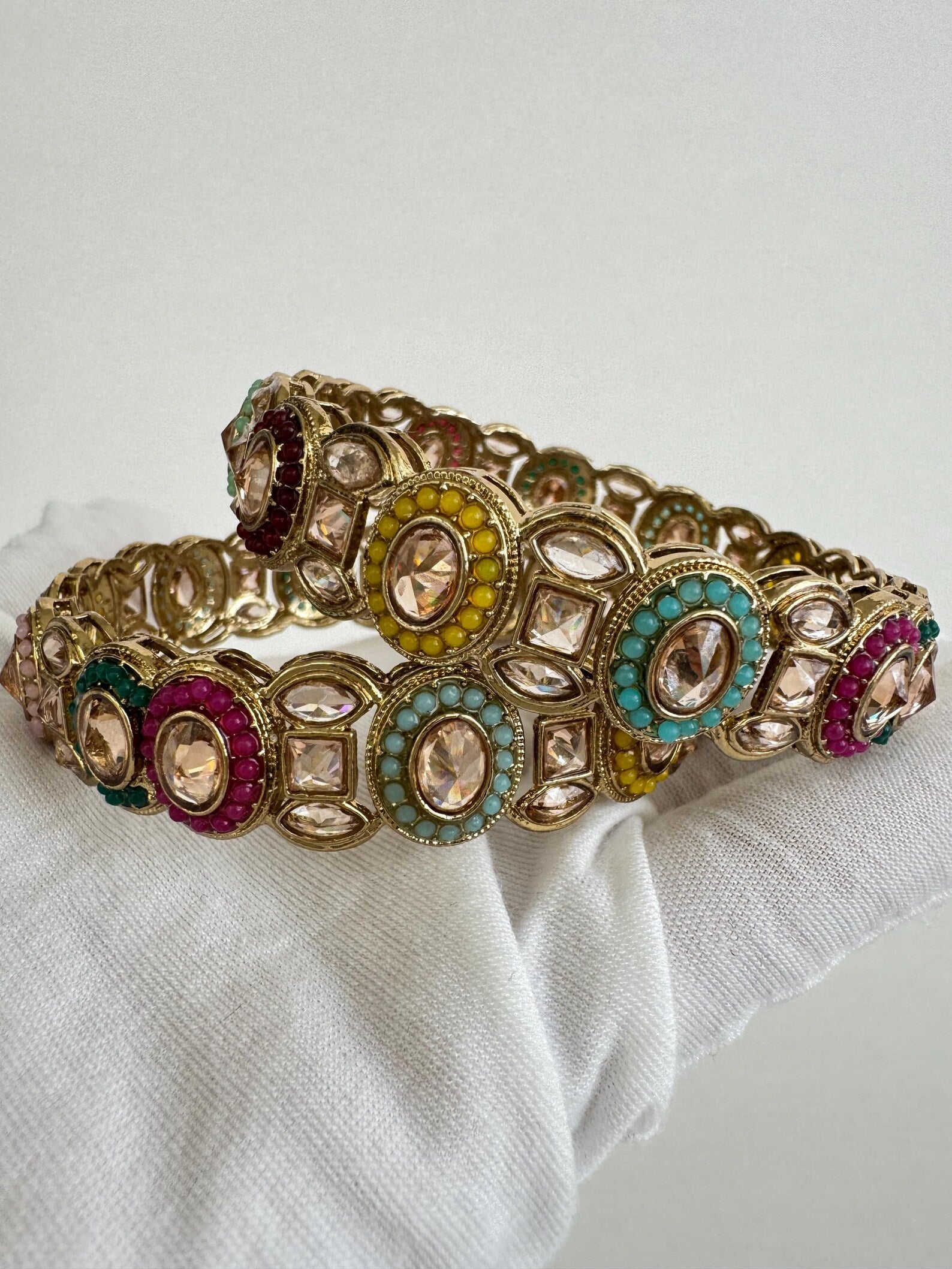 A Pair of Polki Pearl Kundan antique dull gold finish Bangles Pair /Punjabi bangles/Bridal bangles/Indian wedding jewelry/Pakistani/Kada