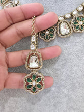 Green Kundan Necklace Set, Pearl Kundan necklace, Bollywood Jewelry, Indian Pakistani jewelry for wedding, Indian Kundan jewelry