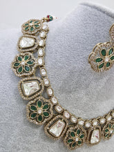 Green Kundan Necklace Set, Pearl Kundan necklace, Bollywood Jewelry, Indian Pakistani jewelry for wedding, Indian Kundan jewelry