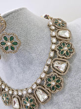 Green Kundan Necklace Set, Pearl Kundan necklace, Bollywood Jewelry, Indian Pakistani jewelry for wedding, Indian Kundan jewelry