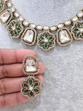 Green Kundan Necklace Set, Pearl Kundan necklace, Bollywood Jewelry, Indian Pakistani jewelry for wedding, Indian Kundan jewelry