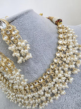 White Kundan Pearl Necklace Set/ Kundan Choker/Bollywood Jewelry/Indian jewelry/ Pakistani necklace/ punjabi necklace/bridal /indian wedding