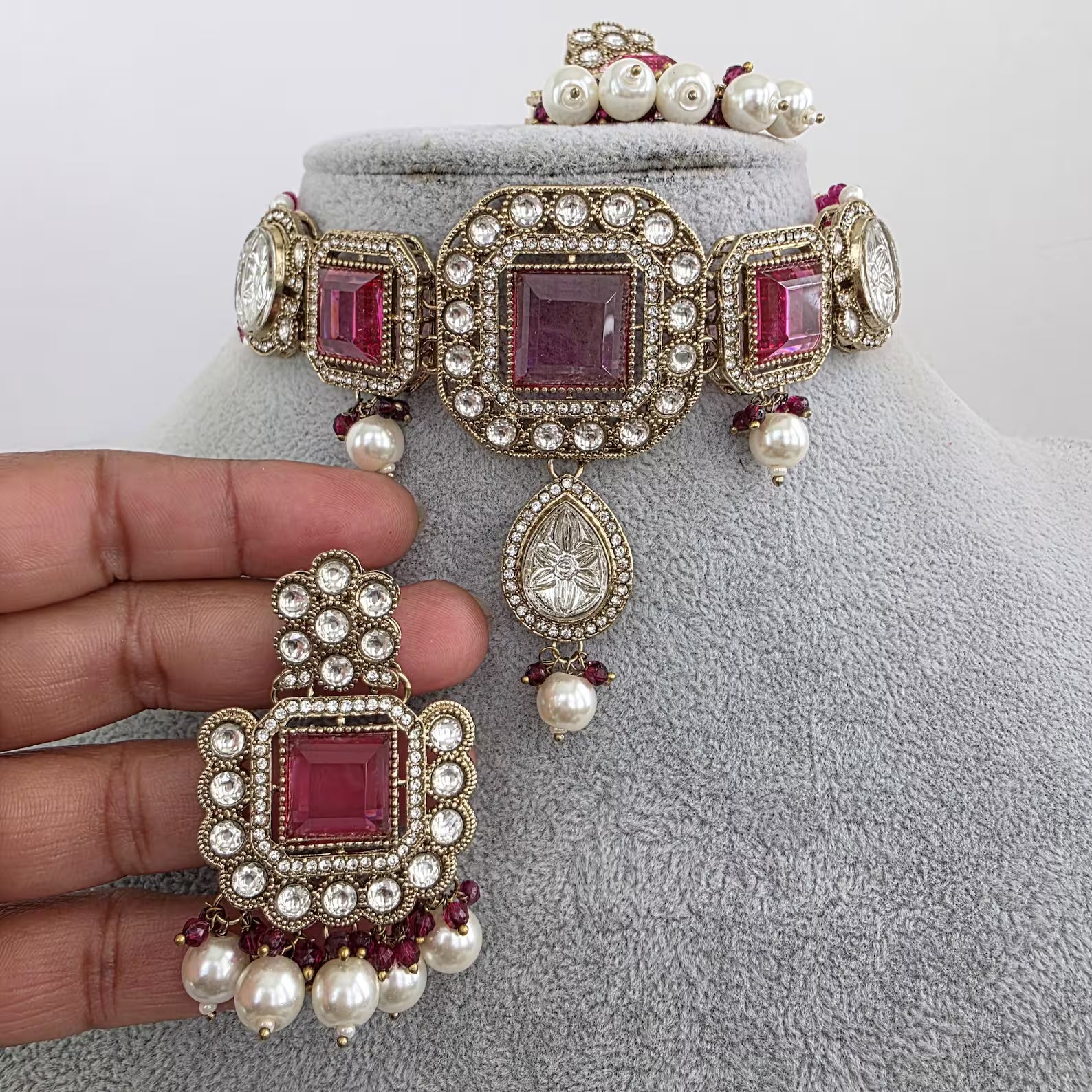 jewelry set in jewelry