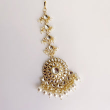 Maang tikka/ Kundan Tikka/ Indian Jewelry/ Indian Wedding Jewelry/ Pakistani Jewelry/ Jhoomer/ Matha patti/ Indian forehead jewelry