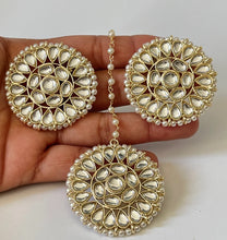Kundan Tikka w/ Earring Set- Indian Bridal Maang Tikka, Teeka, Tika Headpiece - Handmade Pearl Jewelry For Women - Bollywood Bridesmaid Gift