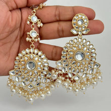 Kundan Tikka earrings Set Kundan tikka Maang tikka set Indian jewelry Pearl tikka set Bollywood jewelry indian wedding Bridesmaid Gifts