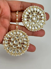 Kundan Tikka w/ Earring Set- Indian Bridal Maang Tikka, Teeka, Tika Headpiece - Handmade Pearl Jewelry For Women - Bollywood Bridesmaid Gift
