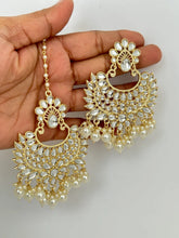 Kundan Tikka w/ Earring Set- Indian Bridal Maang Tikka, Teeka, Tika Headpiece - Handmade Pearl Jewelry For Women - Bollywood Bridesmaid Gift