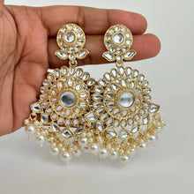 Kundan Tikka earrings Set Kundan tikka Maang tikka set Indian jewelry Pearl tikka set Bollywood jewelry indian wedding Bridesmaid Gifts