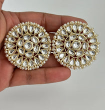 Kundan Tikka w/ Earring Set- Indian Bridal Maang Tikka, Teeka, Tika Headpiece - Handmade Pearl Jewelry For Women - Bollywood Bridesmaid Gift