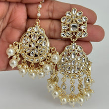Gold Kundan Tikka Earring Set/Indian Jewelry/Bridesmaid Jewelry/Kundan tikka set/Bridesmaid Gifts