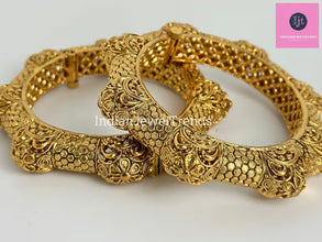 Gold Kada bangles 2pc/Indian bangles/Antique bangles/Temple Jewelry/Bridal Bangles/Indian Wedding/Pakistani Jewelry/South indian jewelry