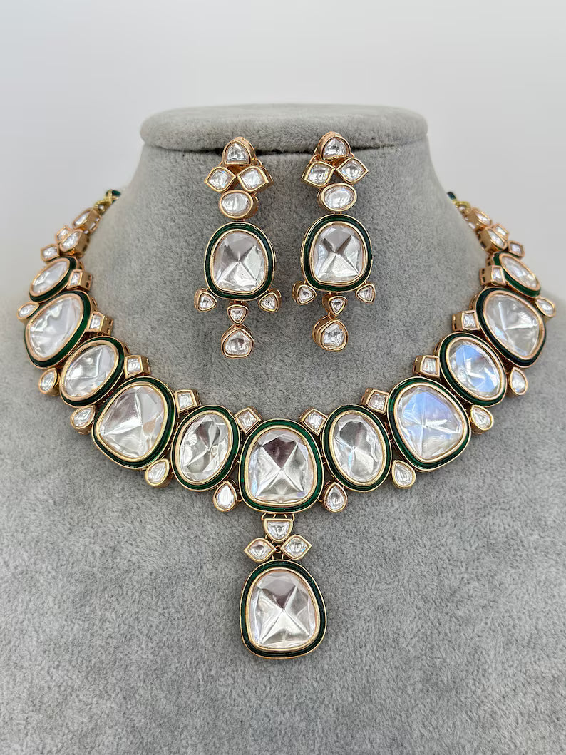 Emerald Big Fine Kundan Indian Bridal Necklace, Wedding necklace, Fine kundan jewelry, Pakistani Jewelry, Indian Jewelry, Bridal Jewelry