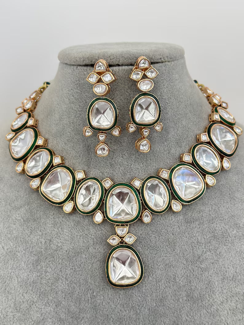 Emerald Big Fine Kundan Indian Bridal Necklace, Wedding necklace, Fine kundan jewelry, Pakistani Jewelry, Indian Jewelry, Bridal Jewelry