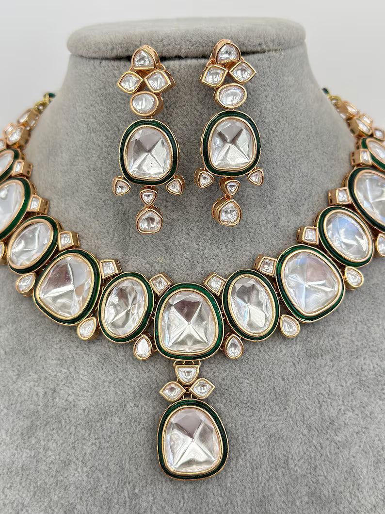Emerald Big Fine Kundan Indian Bridal Necklace, Wedding necklace, Fine kundan jewelry, Pakistani Jewelry, Indian Jewelry, Bridal Jewelry
