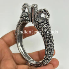 Oxidized Silver openable single Kada/Bracelet (1Pc)/German Silver/Boho/Tribal/Indian Jewelry/Pakistani/Oxidized Bangles/One size fit 2.4/2.6