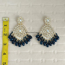 Kundan long earrings, chandelier earrings, Bollywood Trendy Earrings/kundan Earring/Indian Pakistani jewelry for wedding