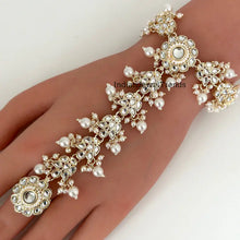 Kundan Single Hath Paan/Bracelet/Haath phool/Hathh Panja/finger Hand bracelet/Bridal Jewelry/hand harness/Indian Hand Jewelry/Indian wedding