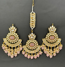 Kundan Tikka Earrings Set /Indian Bridal Maang Tikka set/ Kundan earrings/ Jaggo, Mayya Jewelry/ Indian jewelry/ Bridesmaid Gift