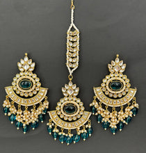 Kundan Tikka Earrings Set /Indian Bridal Maang Tikka set/ Kundan earrings/ Jaggo, Mayya Jewelry/ Indian jewelry/ Bridesmaid Gift