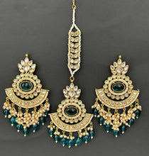 Kundan Tikka Earrings Set /Indian Bridal Maang Tikka set/ Kundan earrings/ Jaggo, Mayya Jewelry/ Indian jewelry/ Bridesmaid Gift