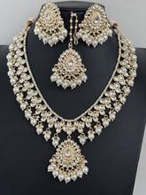 Kundan Pearl Necklace Set/ Kundan Choker/ Bollywood Jewelry/ Indian jewelry/ Pakistani necklace/ punjabi necklace/bridal /indian wedding