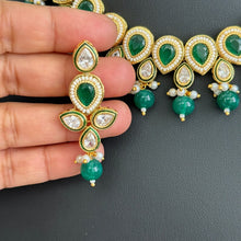 Green Kundan Necklace Set/ Kundan Choker/ Bollywood Jewelry/ Indian jewelry/ Pakistani necklace/ punjabi/bridal necklace/indian wedding