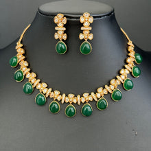 Green Premium Kundan Gold necklace/Traditional/Ethnic/Kundan Jewelry/Delicate Kundan Necklace/Indian Pakistani wedding Jewelr/Festive