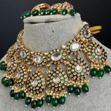 Green Bridal Kundan Pearl Necklace Set/Kundan Choker/Bollywood Jewelry/Indian jewelry/ Pakistani/ punjabi necklace/bridal /indian wedding