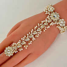 Kundan Single Hath Paan/Bracelet/Haath phool/Hathh Panja/finger Hand bracelet/Bridal Jewelry/hand harness/Indian Hand Jewelry/Indian wedding