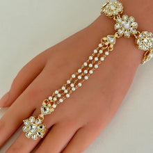 Kundan Hath Paan/Bracelet/Haath phool/Hathh Panja/finger Hand bracelet/Bridal Jewelry/hand harness/Indian Hand Jewelry/Indian wedding jewelr