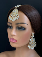 Kundan Tikka earrings Set Kundan tikka Maang tikka set Indian jewelry Pearl tikka set Bollywood jewelry indian wedding Bridesmaid Gifts