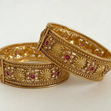 Ruby Polki Gold Kada bangles Pair ,Indian Amrapali bangles, Antique bangles, Temple Jewelry, South Indian bangles, Bridal Bangles