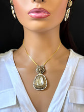 Victorian Sabyasachi inspired uncut polki Kundan Pendant Necklace, Indian Jewelry, Bollywood Jewelry Sabyasachi Necklace Statement Jewelry