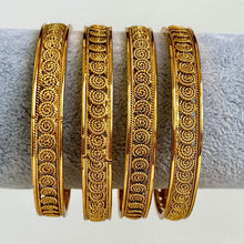 Indian Gold bangles, Temple Jewelry, South Indian bangles, Kada bangles, Indian Jewelry, Pakistani jewelry, Set of 4 bangles
