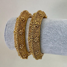 Gold Kada bangles Pair, Indian Amrapali bangles, Antique bangles, Temple Jewelry, South indian bangles, Bridal Bangles, Indian Wedding,