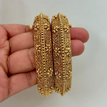 Gold Kada bangles Pair, Indian Amrapali bangles, Antique bangles, Temple Jewelry, South indian bangles, Bridal Bangles, Indian Wedding,