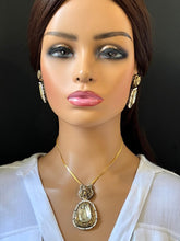 Victorian Sabyasachi inspired uncut polki Kundan Pendant Necklace, Indian Jewelry, Bollywood Jewelry Sabyasachi Necklace Statement Jewelry