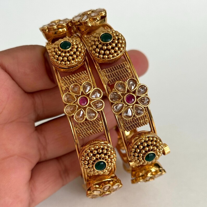 Set of 2 Ruby Green Gold RajwadiBangles(2 PC)/Pacheli Bangles/Indian Bangles/Polki stone bangles/Indian wedding/bridal chuda bangles