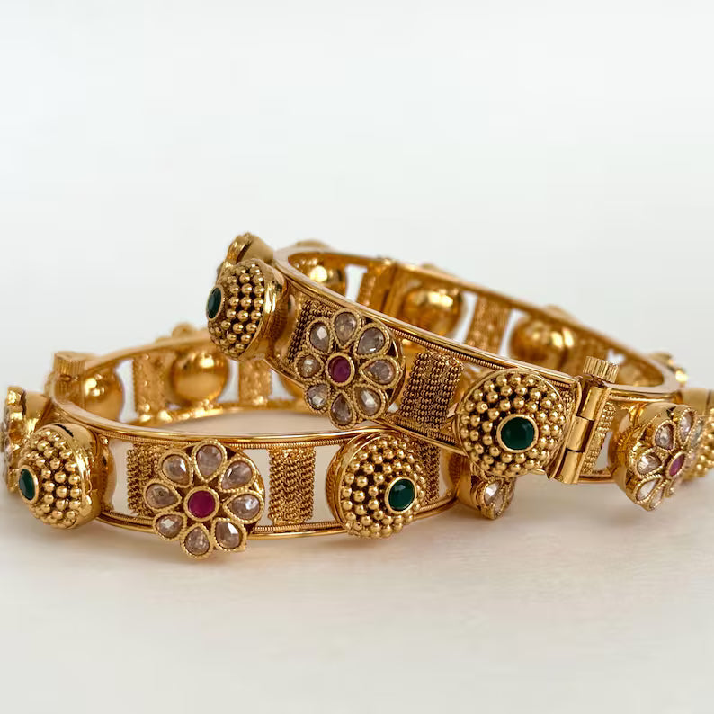 Set of 2 Ruby Green Gold RajwadiBangles(2 PC)/Pacheli Bangles/Indian Bangles/Polki stone bangles/Indian wedding/bridal chuda bangles
