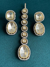 Uncut Polki Kundan Tikka Earrings set/Maang Tikka Set/Uncut Polki Jewelry/Bollywood/Pakistani/Bridesmaid Gifts/Bridal/Indian Wedding