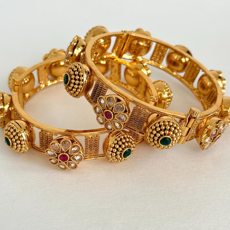 Set of 2 Ruby Green Gold RajwadiBangles(2 PC)/Pacheli Bangles/Indian Bangles/Polki stone bangles/Indian wedding/bridal chuda bangles