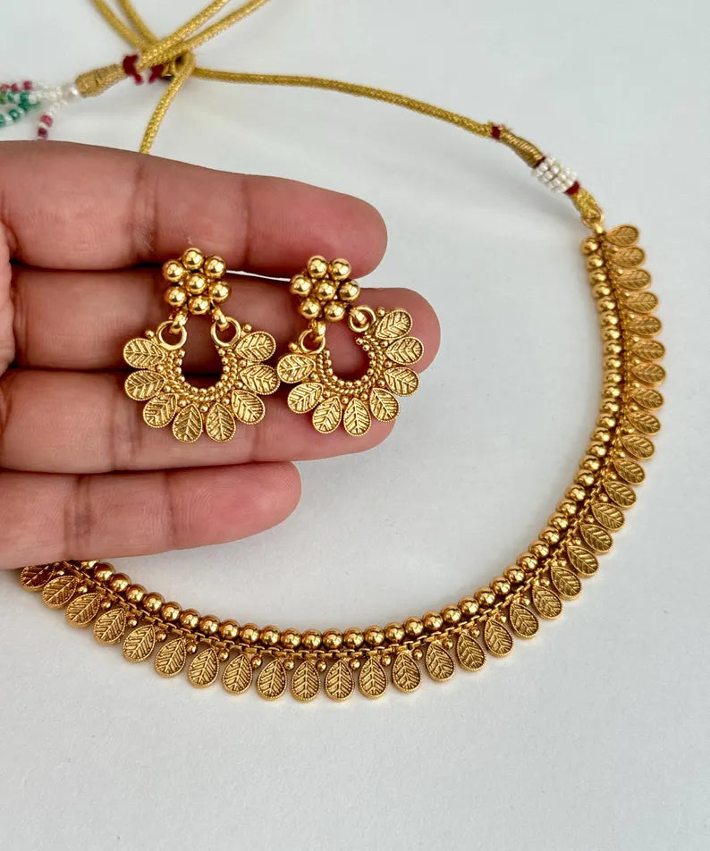 Antique Gold Necklace/South Indian Jewelry/Temple Jewelry/Guttapusalu Necklace/Wedding necklace/Bridal necklace/Indian Necklace