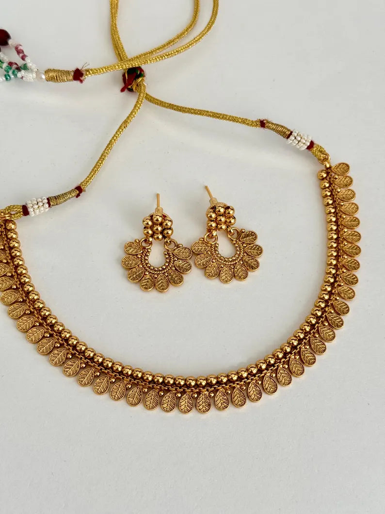 Antique Gold Necklace/South Indian Jewelry/Temple Jewelry/Guttapusalu Necklace/Wedding necklace/Bridal necklace/Indian Necklace