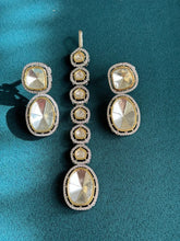 Uncut Polki Kundan Tikka Earrings set/Maang Tikka Set/Uncut Polki Jewelry/Bollywood/Pakistani/Bridesmaid Gifts/Bridal/Indian Wedding
