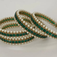 Green set of 4 Polki Stone antique finish Bangles Set mix Sizes Punjabi Pearl bangles Set/Bridal bangles/Antique bangles/Polki Pearl bangles