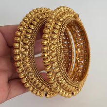Gold Kada bangles 2pc/Indian bangles/Antique bangles/Temple Jewelry/Bridal Bangles/Indian Wedding/Pakistani Jewelry/South indian jewelry