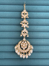 Large Kundan Maang tikka/Kundan Tikka/Indian forehead jewelry/Indian Wedding Jewelry/ Pakistani Jewelry/Jhoomer/Matha patti
