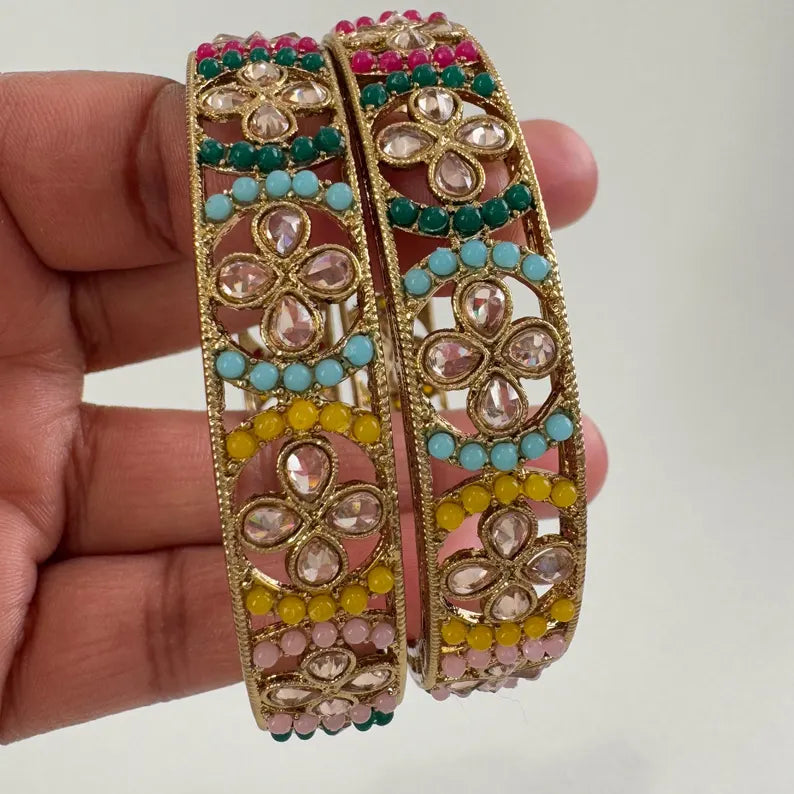 A Pair of Polki Pearl Kundan antique dull gold finish Bangles Pair /Punjabi bangles/Bridal bangles/Indian wedding jewelry/Pakistani/Kada